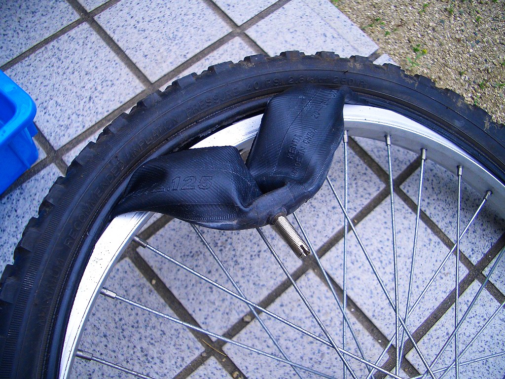 DIYで自転車のタイヤ交換【古いけど ちょっと新鮮】