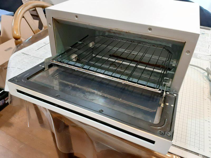 扉を開けたsiroca オーブントースター すばやき ST-4A251