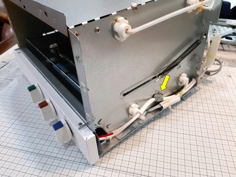 siroca オーブントースター すばやき ST-4A251の内部
右側面