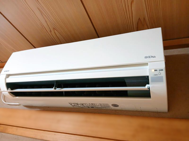 修理を終え、正常に運転する室内機の様子