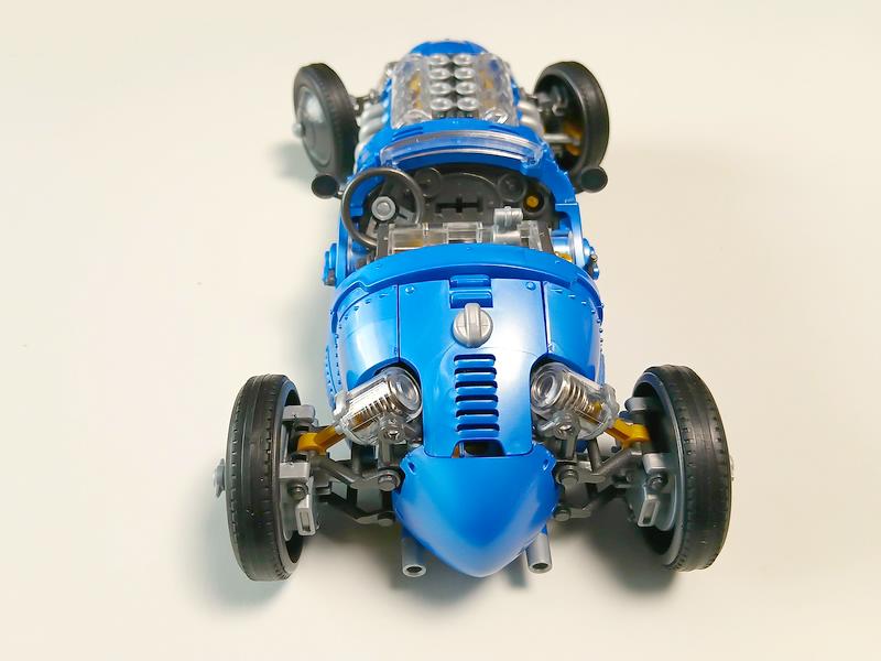 完成したレトロフォーミュラ
後ろから見た姿